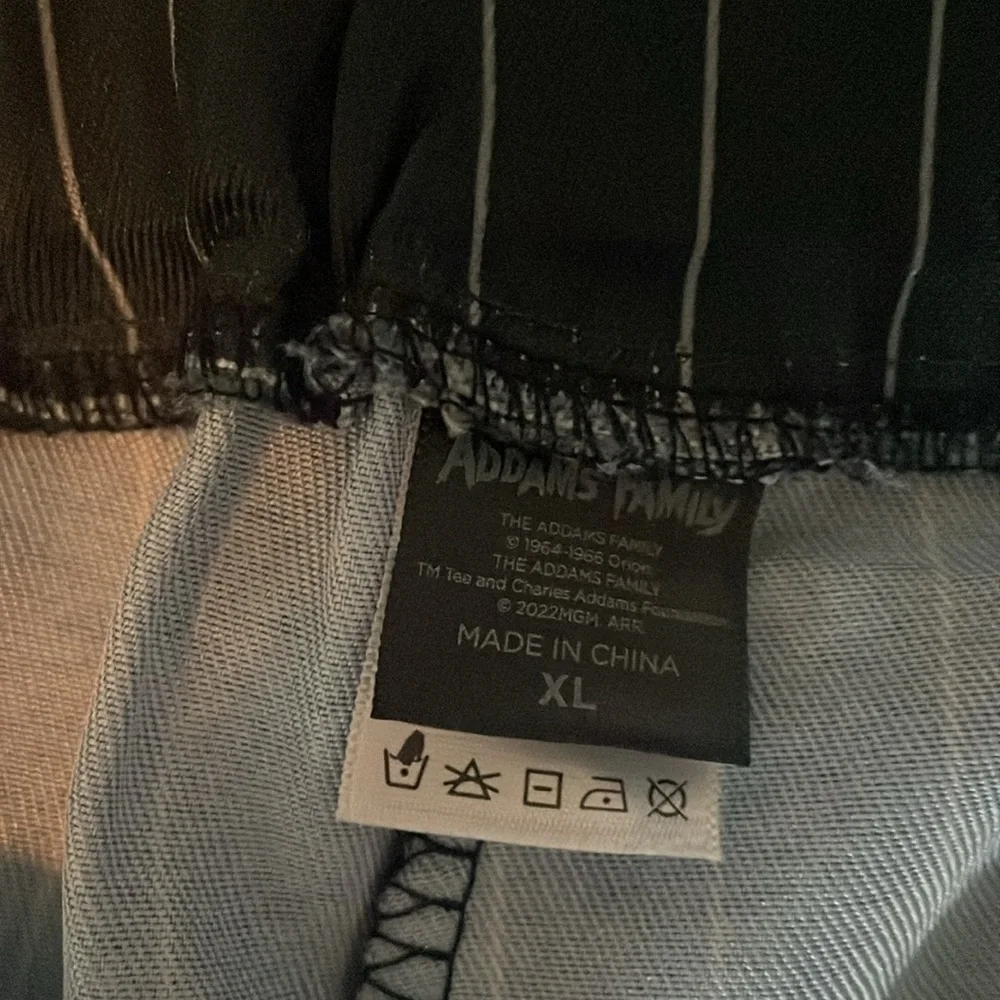 Adult XL Gomez Addams Suit from The Addams Family Halloween Costume - Picture 6 of 7